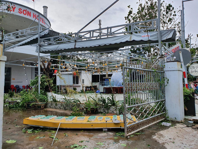 CẬP NHẬT hậu quả ban đầu do bão số 4: Đà Nẵng, Quảng Nam, Quảng Ngãi hiện chưa ghi nhận thiệt hại về người - Ảnh 9.