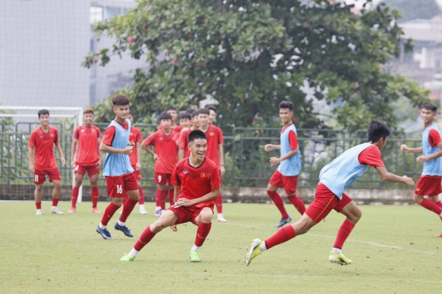 ĐT U17 Việt Nam tích cực luyện tập cho Vòng loại U17 Châu Á - Ảnh 1.