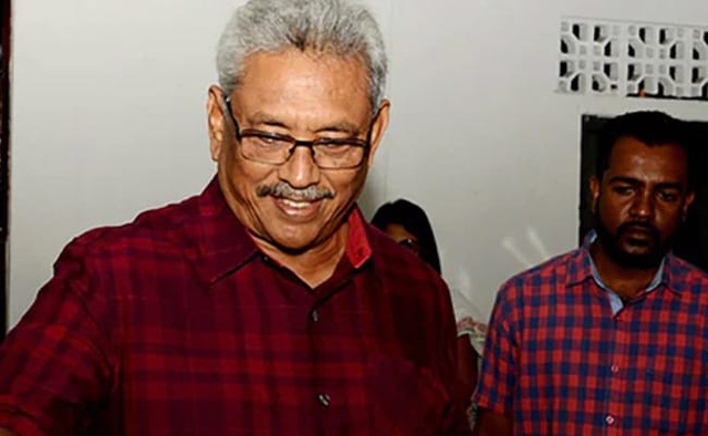 Tổng thống bị phế truất của Sri Lanka Gotabaya Rajapaksa về nước sau thời gian lưu vong - Ảnh 1.