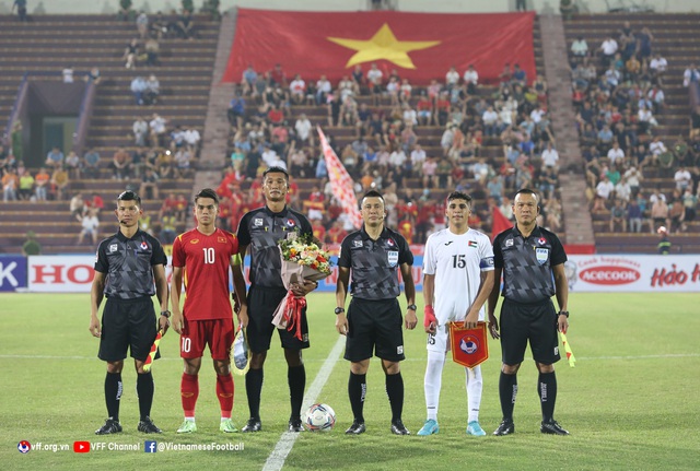 U20 Việt Nam và U20 Palestine bất phân thắng bại trong trận giao hữu trên sân Việt Trì - Ảnh 1.
