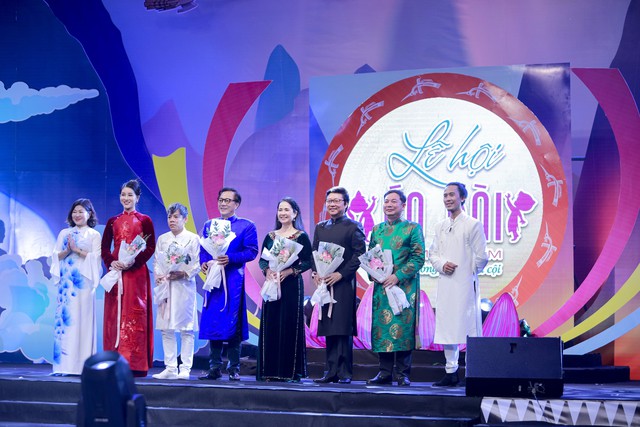 70 mẫu nhí tranh tài cuộc thi Đại sứ Áo dài Trẻ em Việt Nam - Ảnh 3.