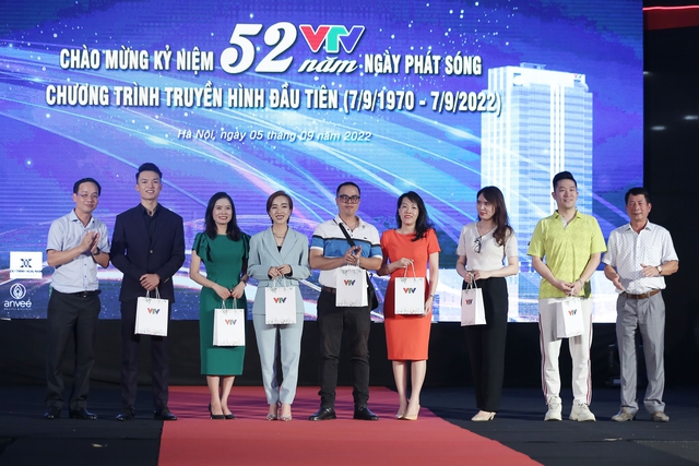 BTV Quỳnh Anh giành giải đặc biệt Vẻ đẹp VTV 2022 - Ảnh 7.