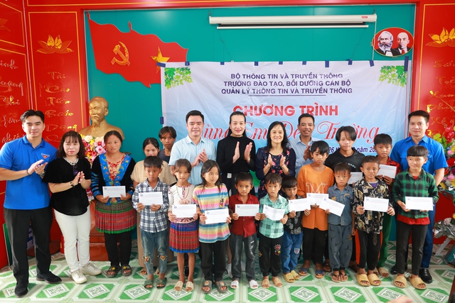 Dự án Phát triển báo chí Việt Nam tổ chức tập huấn Kể chuyện bằng hình ảnh trên các loại hình truyền thông - Ảnh 5.