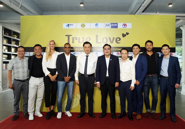 Borussia Dortmund giao hữu cùng các ngôi sao Việt Nam nhằm gây quỹ ủng hộ trẻ em tại TP.HCM - Ảnh 2.
