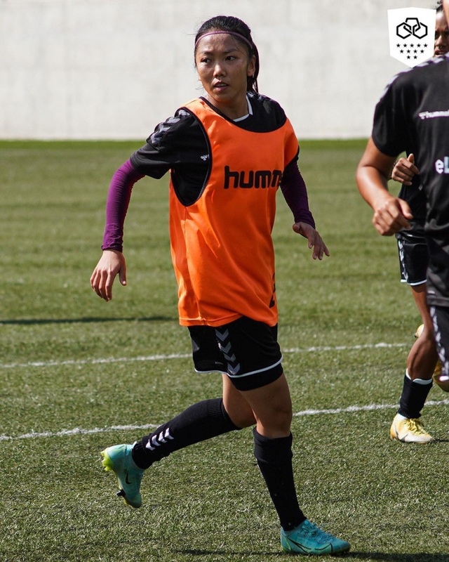 Huỳnh Như đủ điều kiện thi đấu bóng đá ở Bồ Đào Nha - Ảnh 1.
