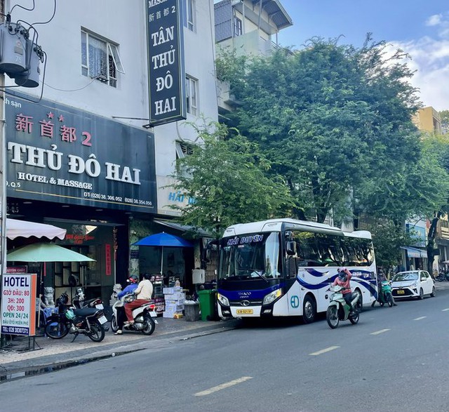 TP Hồ Chí Minh chính thức cấm xe khách giường nằm vào nội đô - Ảnh 1.