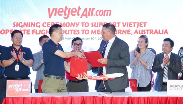 Lãnh đạo Vietjet cùng Bộ trưởng bang Victoria (Úc) công bố đường bay thẳng giữa TP Hồ Chí Minh và Melbourne từ ngày 31/3/2023 - Ảnh 1.