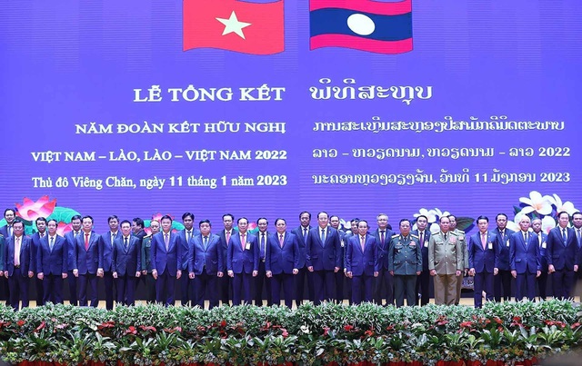 Chuyến thăm chính thức CHDCND Lào của Thủ tướng Phạm Minh Chính đạt kết quả toàn diện, thực chất - Ảnh 1.