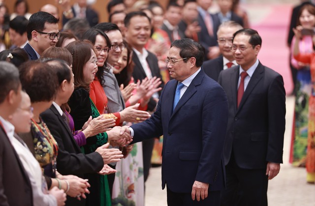 Thủ tướng gặp mặt kiều bào tiêu biểu dự Chương trình Xuân Quê hương 2023 - Ảnh 3.