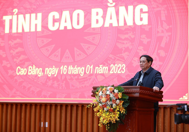 Thủ tướng: Cao Bằng cần tập trung phát triển kinh tế vùng biên, kinh tế cửa khẩu - Ảnh 2.