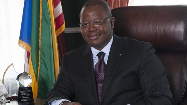 Ngoại trưởng Gabon đột tử vì đau tim trong cuộc họp nội các - Ảnh 1.