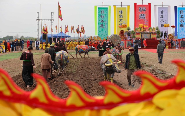 Lễ hội Tịch điền Đọi Sơn 2023: Tái hiện truyền thống Dĩ nông vi bản - Ảnh 4.