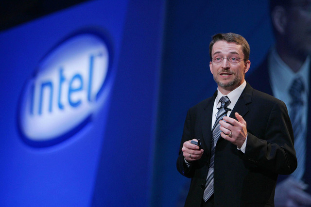 Intel sụt giảm mạnh doanh thu do nhu cầu máy tính cá nhân thấp - Ảnh 1.