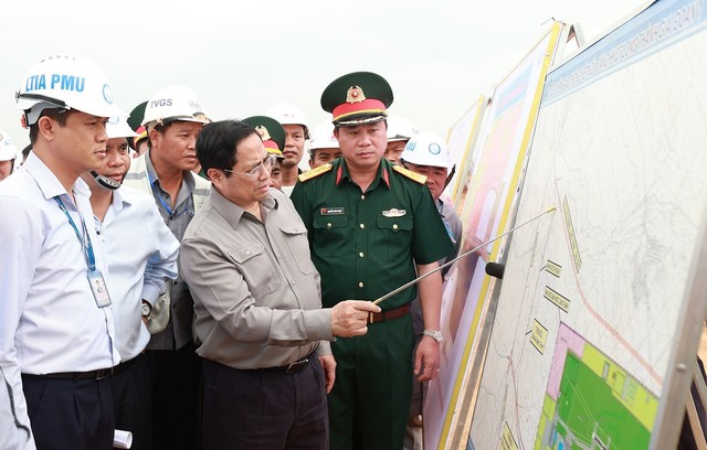 Thủ tướng Phạm Minh Chính kiểm tra tiến độ Dự án Cảng hàng không quốc tế Long Thành - Ảnh 2.