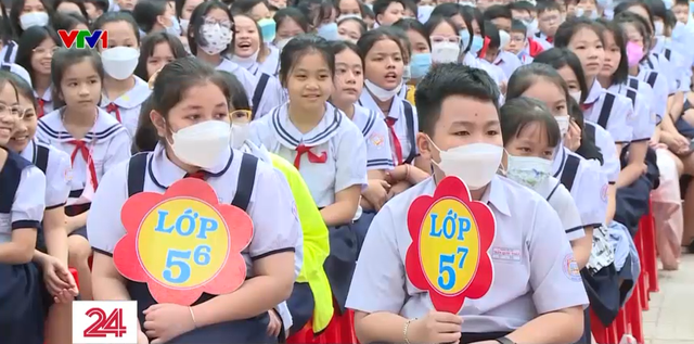 TP Hồ Chí Minh: Học sinh quay lại trường học sau kỳ nghỉ Tết - Ảnh 1.