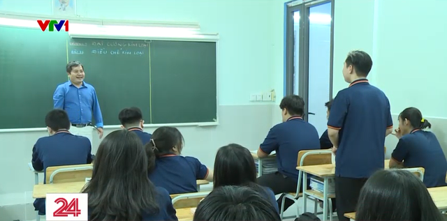 TP Hồ Chí Minh: Học sinh quay lại trường học sau kỳ nghỉ Tết - Ảnh 2.