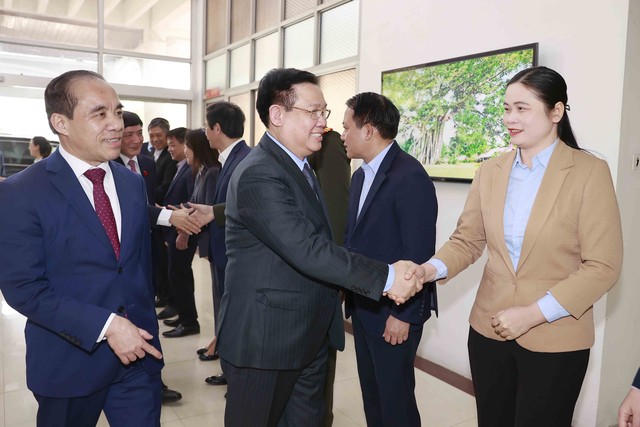 Chủ tịch Quốc hội Vương Đình Huệ làm việc với cán bộ chủ chốt tỉnh Tuyên Quang - Ảnh 2.