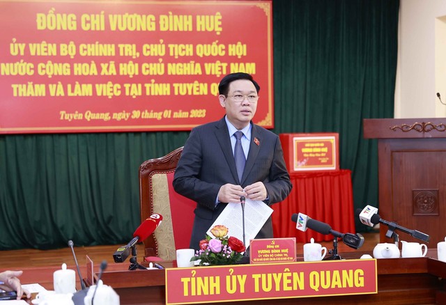 Chủ tịch Quốc hội Vương Đình Huệ làm việc với cán bộ chủ chốt tỉnh Tuyên Quang - Ảnh 1.
