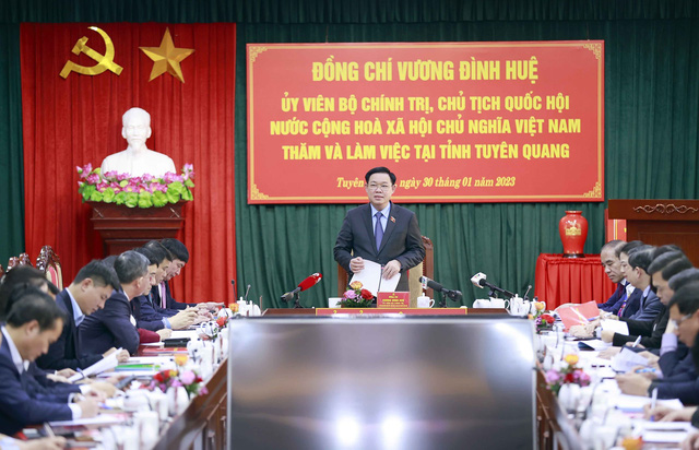 Chủ tịch Quốc hội Vương Đình Huệ làm việc với cán bộ chủ chốt tỉnh Tuyên Quang - Ảnh 3.