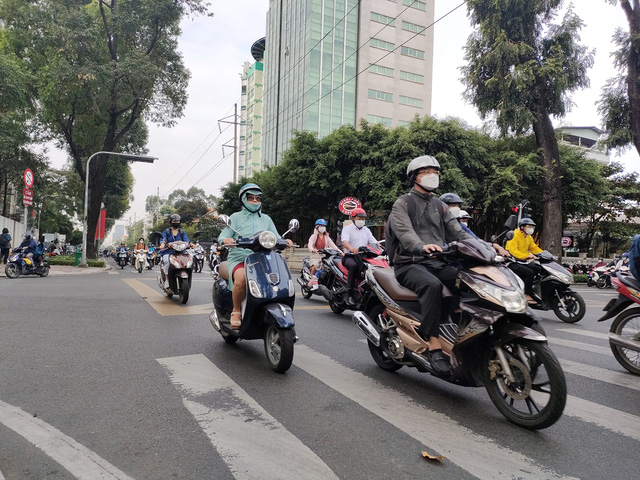 Sáng đầu tuần, giao thông TP Hồ Chí Minh thông thoáng - Ảnh 2.