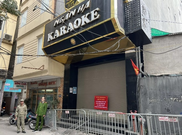 Đề nghị phạt 188 triệu đồng với quán karaoke múa thoát y ở Hà Nội - Ảnh 1.
