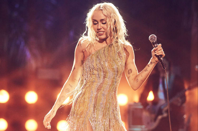 Miley Cyrus: Lưu diễn khiến tôi mất nhân tính - Ảnh 1.