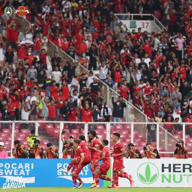 Sốt vé xem trận Indonesia với Việt Nam tại bán kết lượt đi AFF Cup 2022 - Ảnh 1.