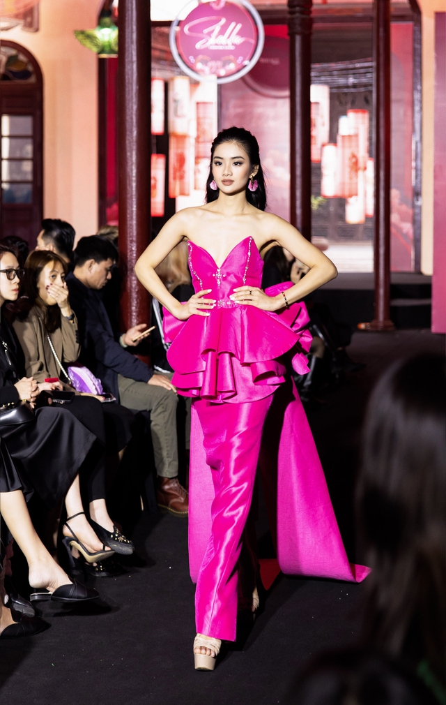 Dàn Hoa hậu, Á hậu đọ sắc tại show thời trang chào năm mới 2023 - Ảnh 4.