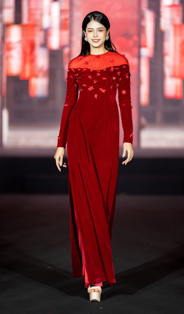 Dàn Hoa hậu, Á hậu đọ sắc tại show thời trang chào năm mới 2023 - Ảnh 6.