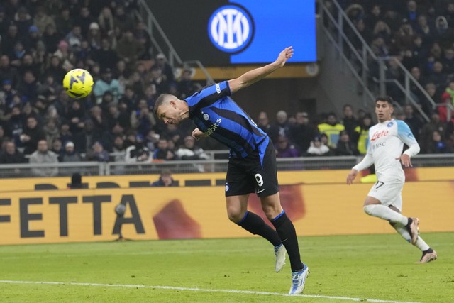 Napoli nhận thất bại đầu tiên tại Serie A 2022/23 - Ảnh 1.