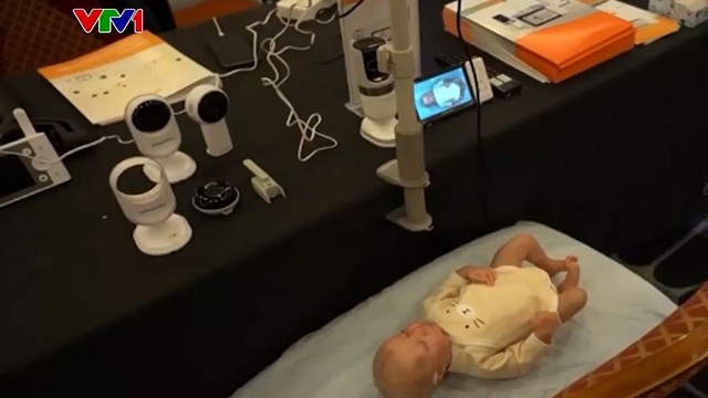 Màn hình giám sát trẻ sơ sinh được hỗ trợ bởi trí tuệ nhân tạo - Ảnh 1.