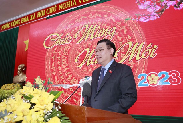 Chủ tịch Quốc hội thăm, chúc Tết Đảng bộ, chính quyền và nhân dân tỉnh Quảng Bình - Ảnh 2.