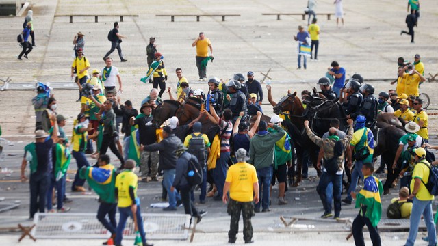 Bạo loạn tại Dinh Tổng thống, Brazil tuyên bố tình trạng khẩn cấp - Ảnh 2.