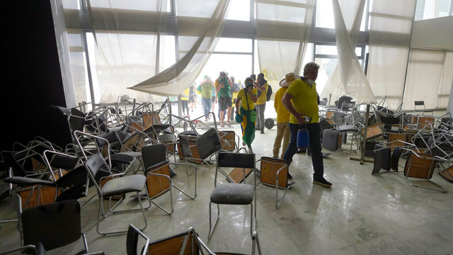 Bạo loạn tại Dinh Tổng thống, Brazil tuyên bố tình trạng khẩn cấp - Ảnh 4.