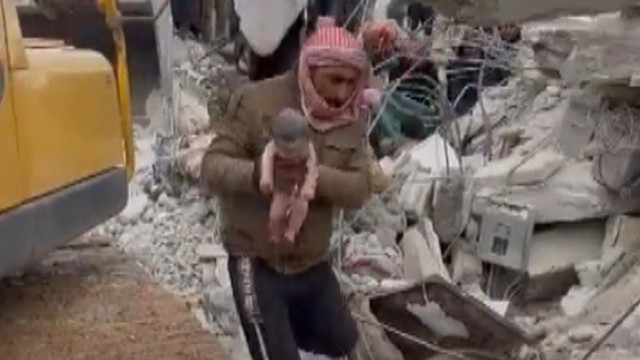Phép màu giải cứu sau thảm họa động đất ở Thổ Nhĩ Kỳ - Syria - Ảnh 1.