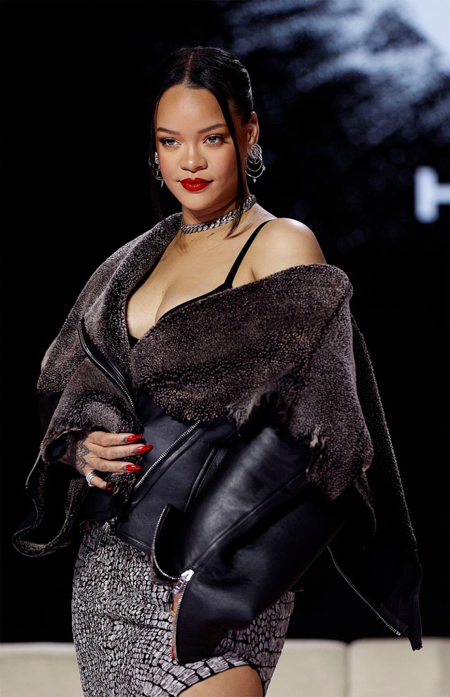 Rihanna: Màn trình diễn tại Super Bowl Halftime Show 2023 đại diện cho những người nhập cư và phụ nữ da màu khắp thế giới - Ảnh 1.
