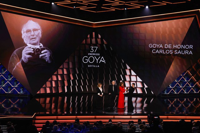 Nữ diễn viên Juliette Binoche được vinh danh tại giải thưởng phim Goya của Tây Ban Nha - Ảnh 1.