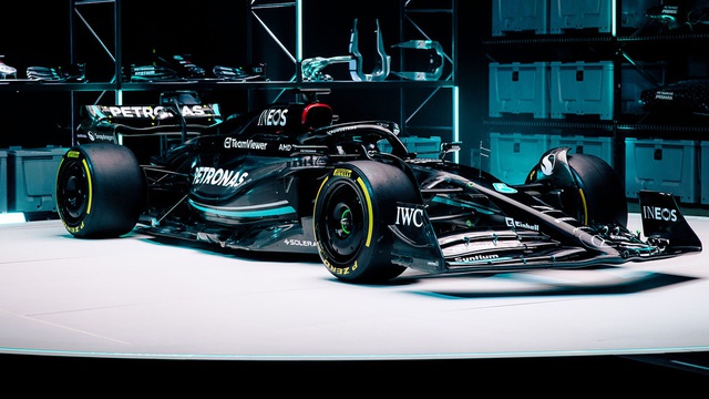 Đội đua F1 Mercedes ra mắt chiếc xe cho mùa giải 2023 - Ảnh 1.