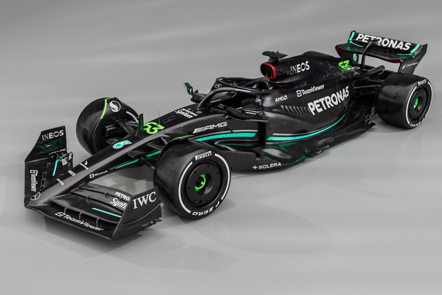 Đội đua F1 Mercedes ra mắt chiếc xe cho mùa giải 2023 - Ảnh 2.