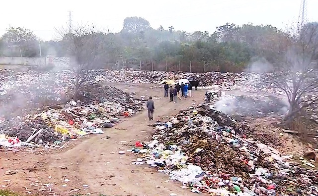 Hà Nội ùn ứ hơn 43.000 tấn rác - Ảnh 2.