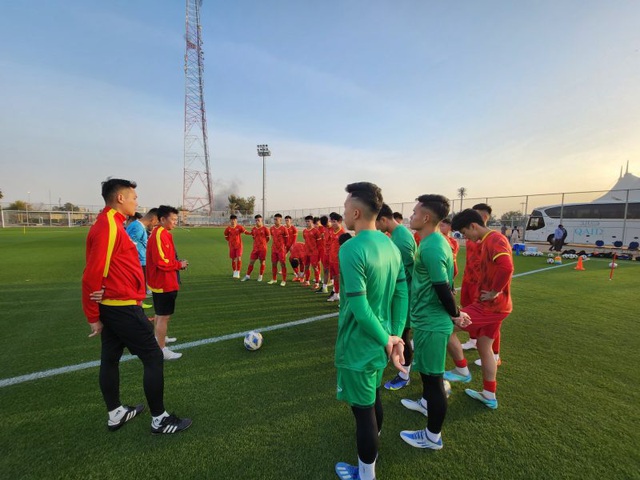 U20 Việt Nam làm quen múi giờ, sẵn sàng đấu giao hữu với U20 Saudi Arabia - Ảnh 6.