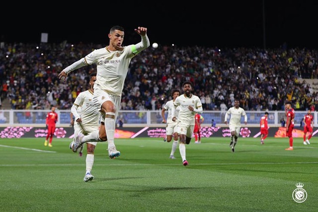 Ronaldo lập hat-trick cho Al Nassr chỉ trong 36 phút - Ảnh 1.