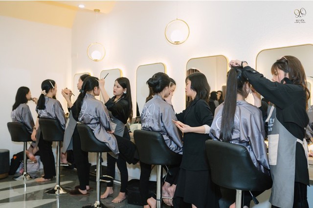 Huyền Makeup Academy - thương hiệu makeup uy tín tại thành phố Vinh - Ảnh 1.