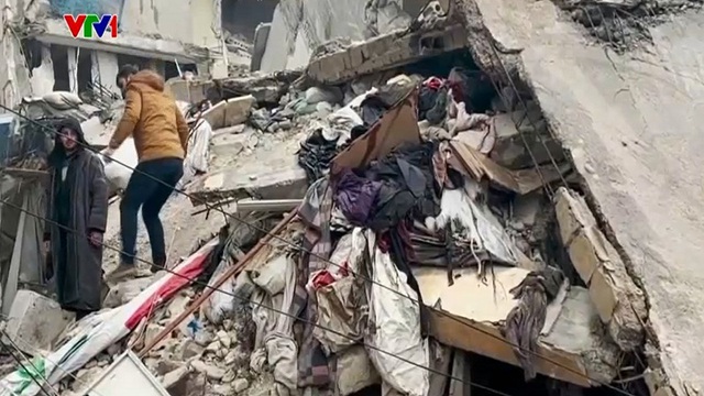 Thảm họa động đất tại Thổ Nhĩ Kỳ, nhiều gia đình không còn ai sống sót - Ảnh 2.