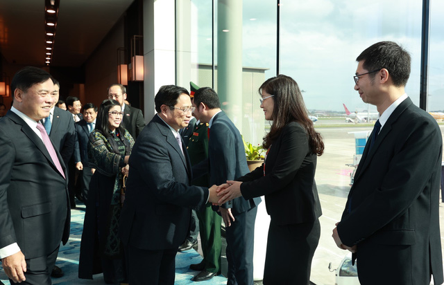Thủ tướng Phạm Minh Chính bắt đầu chuyến thăm chính thức Cộng hòa Singapore - Ảnh 2.