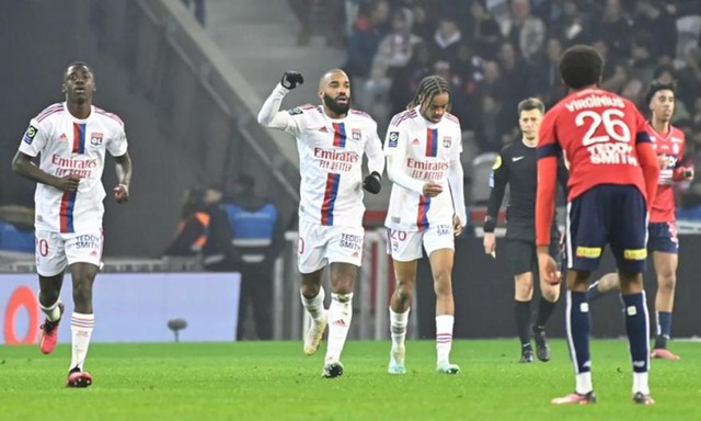 Lille và Lyon chia điểm trong trận hòa kịch tính - Ảnh 2.
