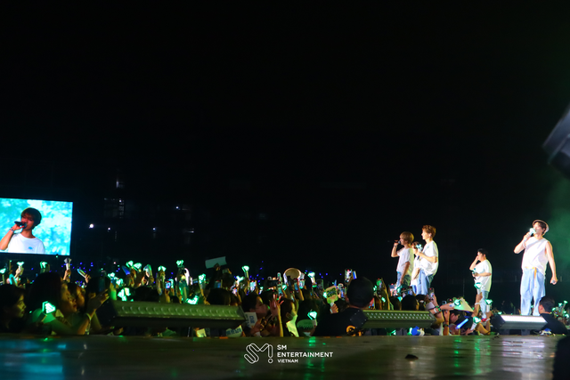 Show diễn của Super Junior tại Việt Nam thành công rực rỡ - Ảnh 3.