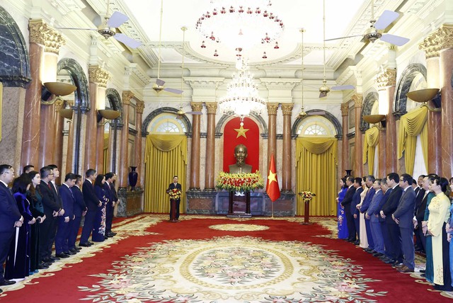 Chủ tịch nước Võ Văn Thưởng gặp gỡ cán bộ Văn phòng Chủ tịch nước - Ảnh 3.