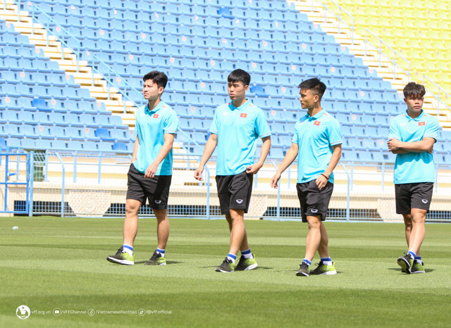 ĐT U23 Việt Nam thăm quan SVĐ Al-Gharafa trước trận ra quân tại giải quốc tế U23 Cup  - Ảnh 6.
