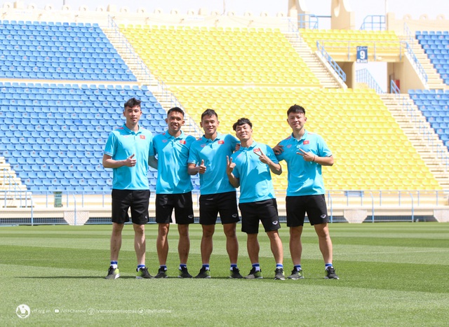ĐT U23 Việt Nam thăm quan SVĐ Al-Gharafa trước trận ra quân tại giải quốc tế U23 Cup  - Ảnh 4.
